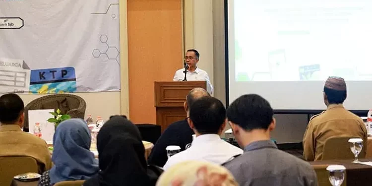 Ketua DPRD Kota Bandung Menghadiri Acara Forum Konsultasi Publik Gelaran Disdukcapil