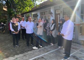 Ketua DPRD Tinjau Sejumlah Sekolah untuk Pastikan Persiapan Tahun Ajaran Baru Berjalan Lancar