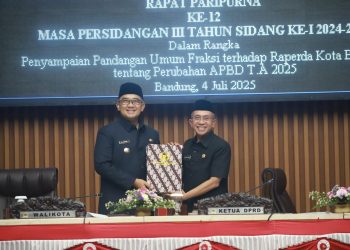 Wali Kota Bandung Beri Jawaban Terkait Pandangan Umum Fraksi DPRD Atas Raperda Perubahan APBD 2025