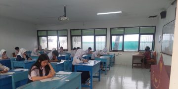 Tes Terstandar Literasi dan Numerasi Menguji Daya Konsentrasi dan Kejelian Siswa