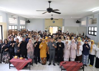 Edwin Senjaya Buka program Warga Belajar Kesetaraan Paket A,B,C, di Kecamatan Bandung Kidul