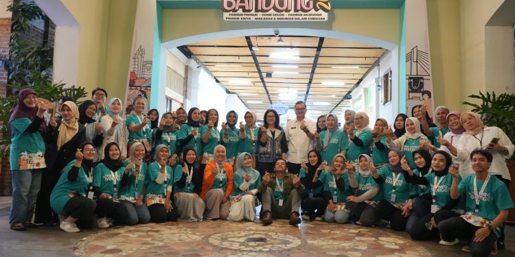 Produk Pasar Kreatif Bandung 2025 Pikat Wisatawan Mancanegara