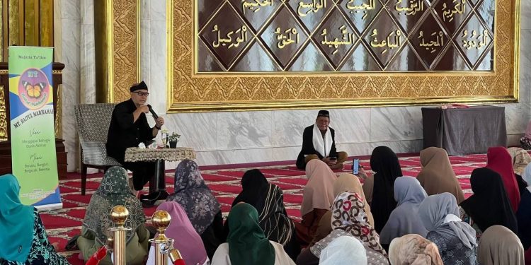 Pimpinan DPRD Bandung Dr. Edwin Senjaya Kaji Makna Maulid di Majelis Ta’lim Baitul Marhamah