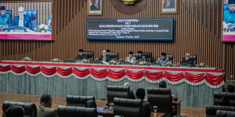 Jawaban Wali Kota Atas Pandangan Umum Fraksi-Fraksi DPRD Tentang 4 Raperda Baru