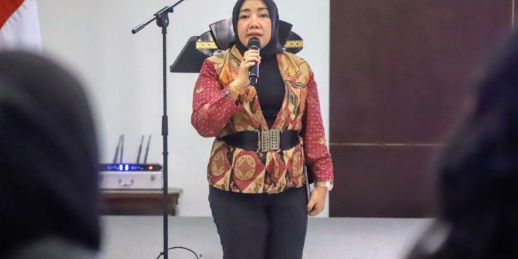 Anggota Komisi III DPRD Kota Bandung Nina Fitriani menjadi narasumber Symposia Indonesian Youth Diplomacy di Balai Kota Bandung