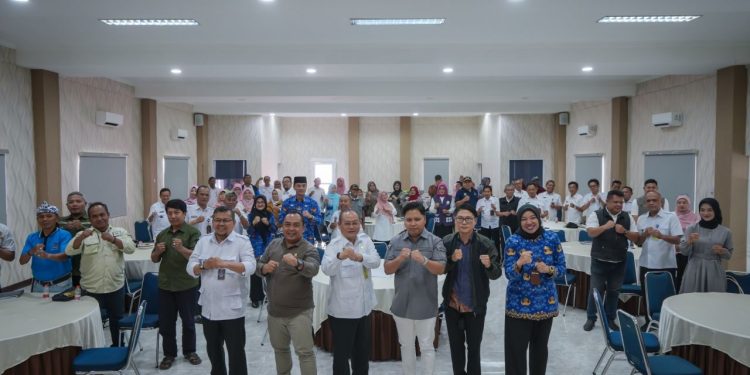 Ketua dan anggota Komisi I DPRD Kota Bandung menjadi narasumber pembinaan kewilayahan di Kecamatan Ujungberung