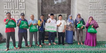 Sambut Ramadan, BAZNAS Jawa Barat Beri Paket Munggahan untuk Marbot dan Dhuafa