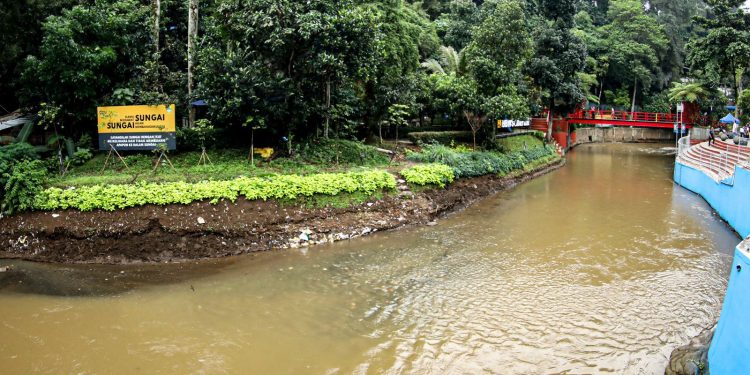 Pemkot Bandung Fokuskan Penanganan Banjir pada Normalisasi Aliran Sungai