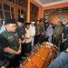 BAZNAS Jabar Dampingi Dedi Mulyadi Salurkan Santunan Korban Kecelakaan KRL dan KA Argo Bromo di Bekasi