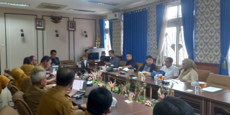 Bapemperda DPRD Kota Bandung Bahas Usulan Raperda Propemperda 2026 Tahap I Bersama Perangkat Daerah