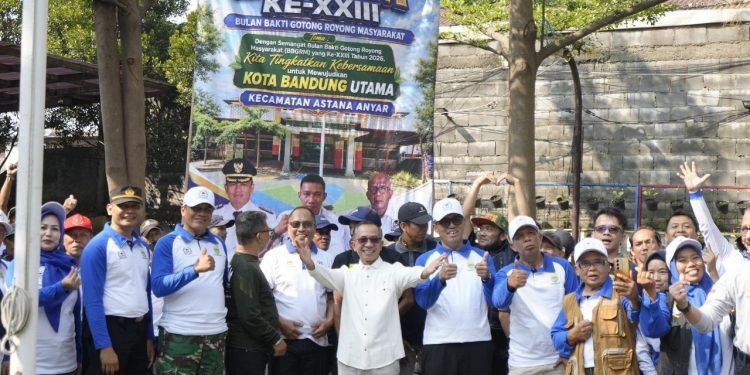 Asep Mulyadi Buka Gebyar BBGRM Astanaanyar, Tegaskan Gotong Royong Modal Pembangunan Bandung