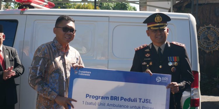 BRI Peduli Serahkan Ambulans untuk Polres Kuningan, Perkuat Layanan Kesehatan Darurat bagi Masyarakat